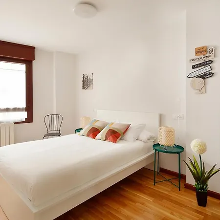 Puerto Deportivo Cimadevilla Apartman Gijón