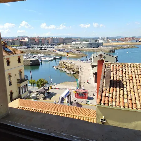 Puerto Deportivo Cimadevilla Gijón